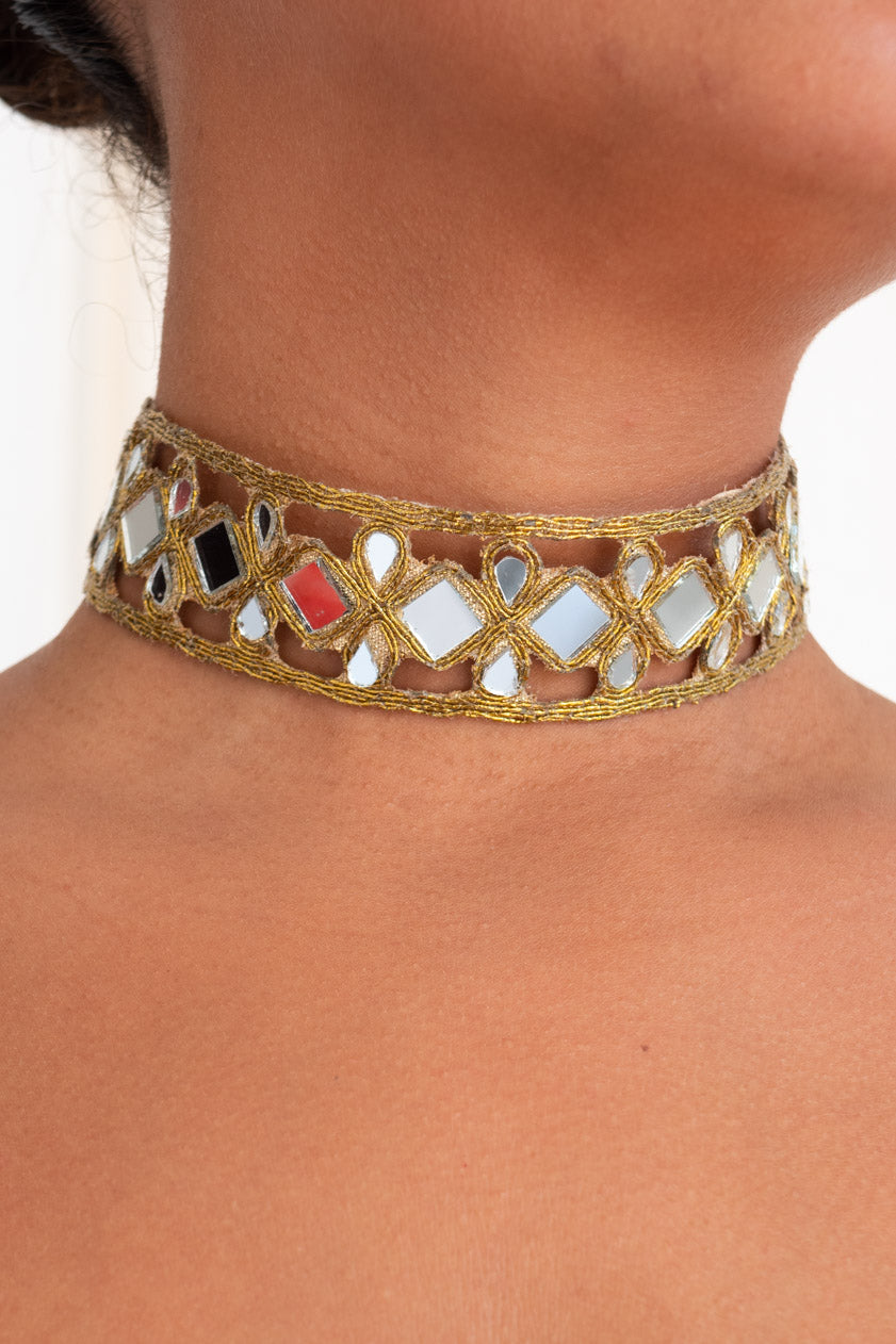 Choker Thai