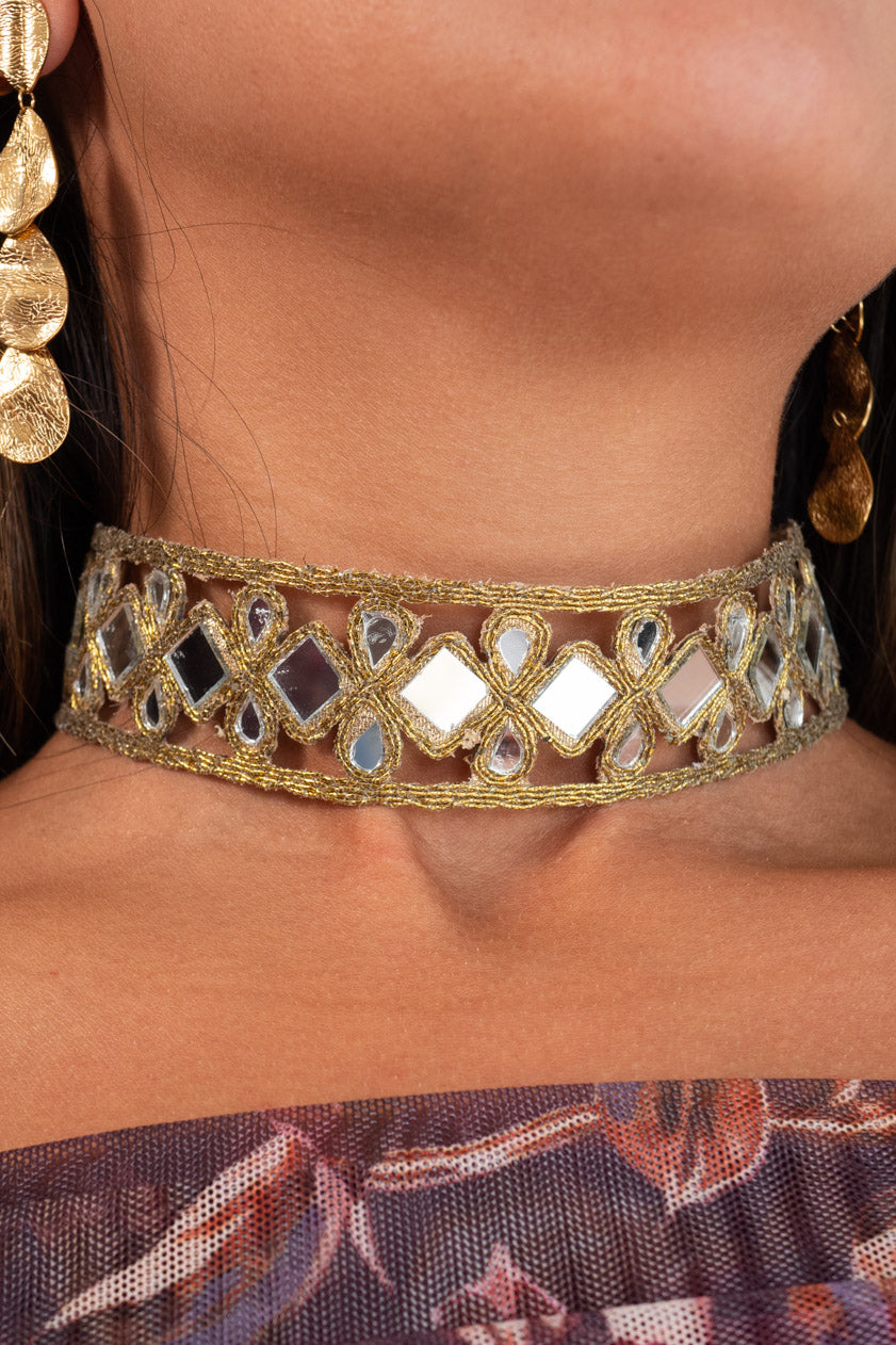 Choker Tai