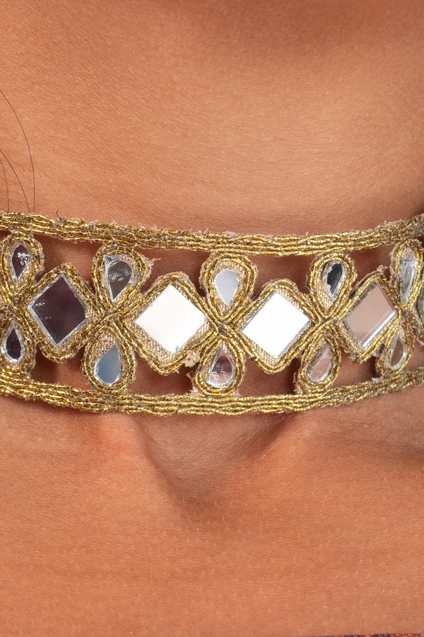 Choker Tai