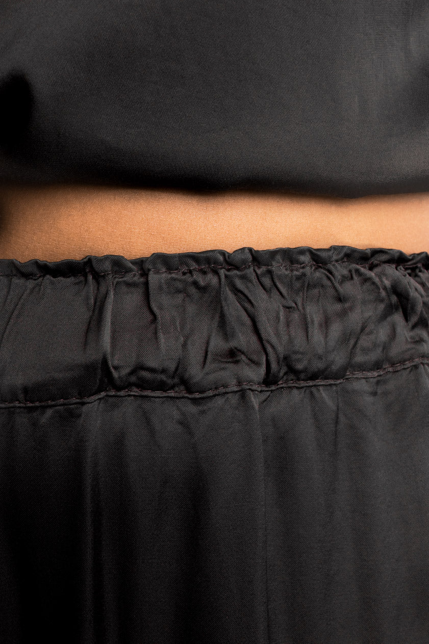 Pantalón Bombacho Raso · Negro