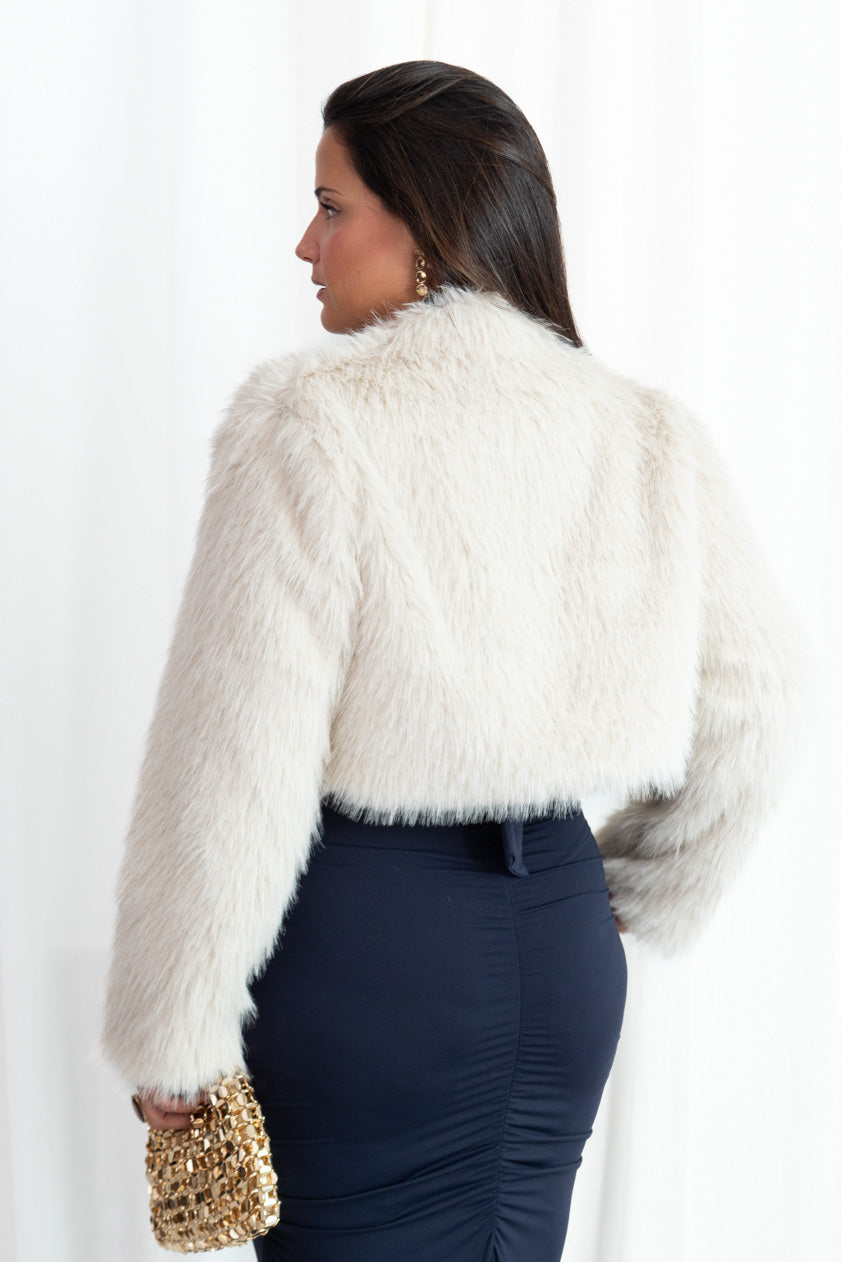 Bolero Pelo Sintético