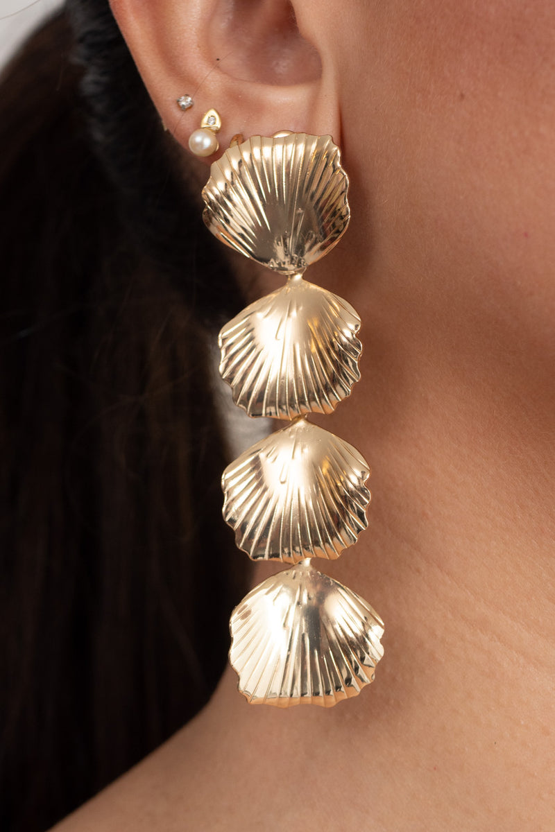 Pendientes largos dorados